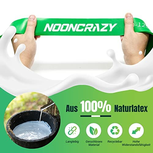 Grünes Fitnessband aus Naturlatex in Händen